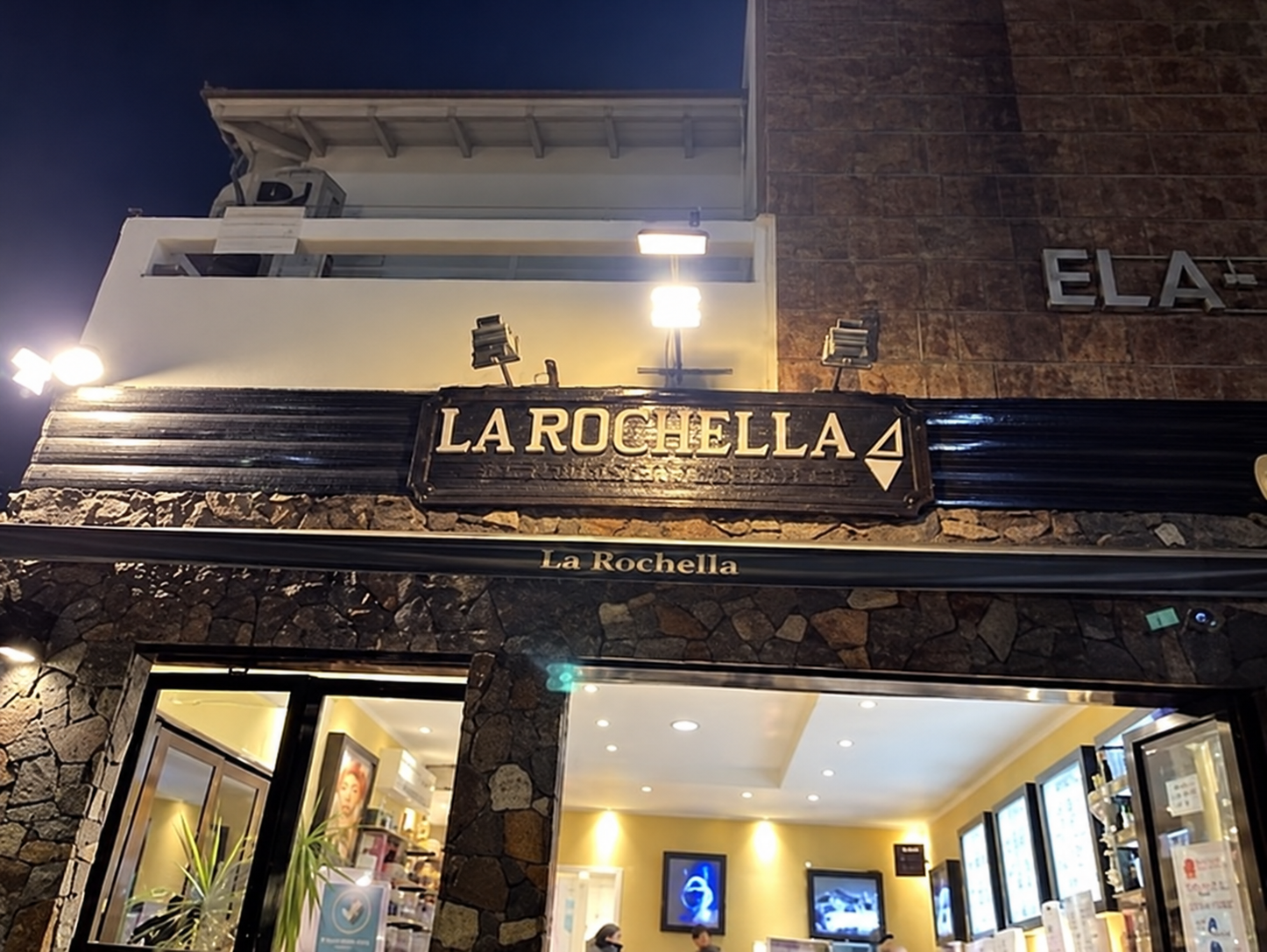 Imagen con resolución mejorada con IA de La Rochella
